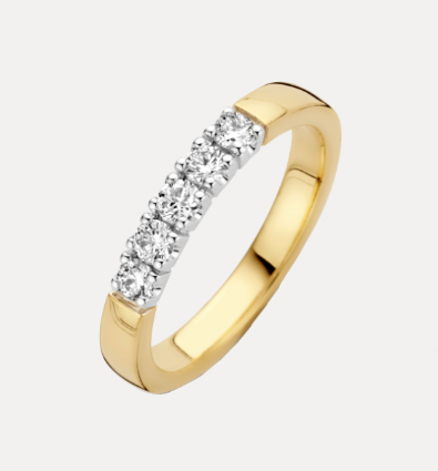 14 KARAAT BICOLOR GEEL- MET WITGOUDEN MEMOIRE RING MET 5 BRILJANTEN VAN 0.09 CARAAT PER STUK.
5 prachtige briljanten in de MEMOIRE ring, draagbaar elegant en schitterend, door de lage zetting bijna onverwoestbaar, heel mooi alleen te dragen of in combinatie met aanschuifringen. Je kunt je memoire ring completeren door er een set van te maken met hanger, half-creool, creool en zelfs een armband.